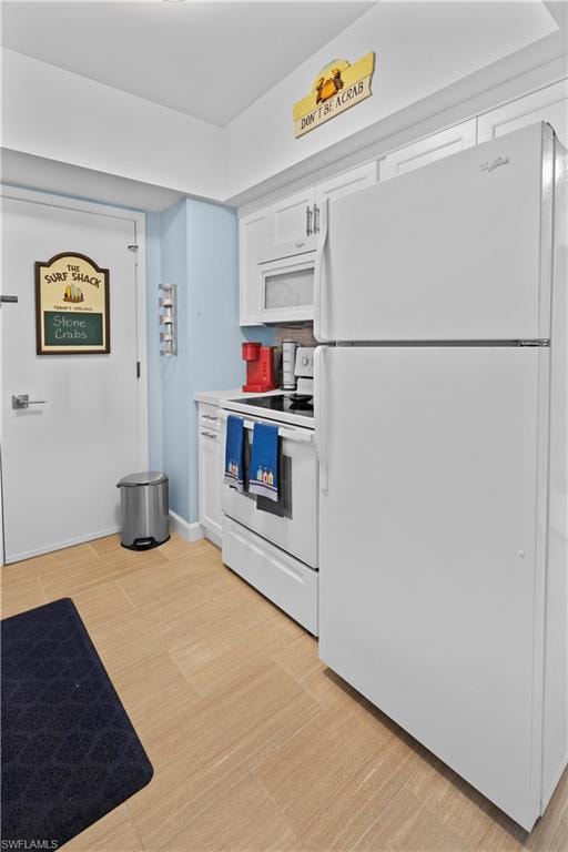 240 Seaview CT 413 photo 18