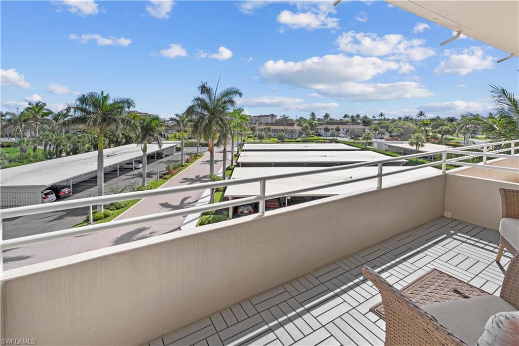 240 Seaview CT 413 photo 31