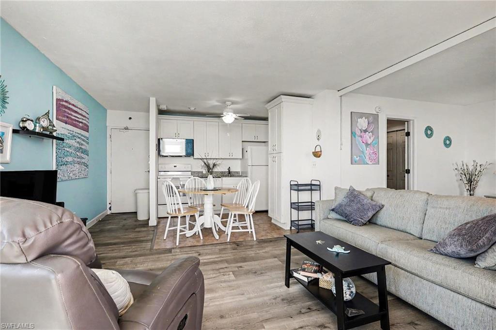 7360 Estero BLVD 1001 photo 6