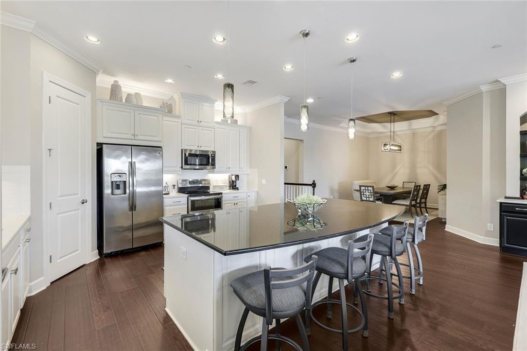 9684 Montelanico LOOP 204 photo 19