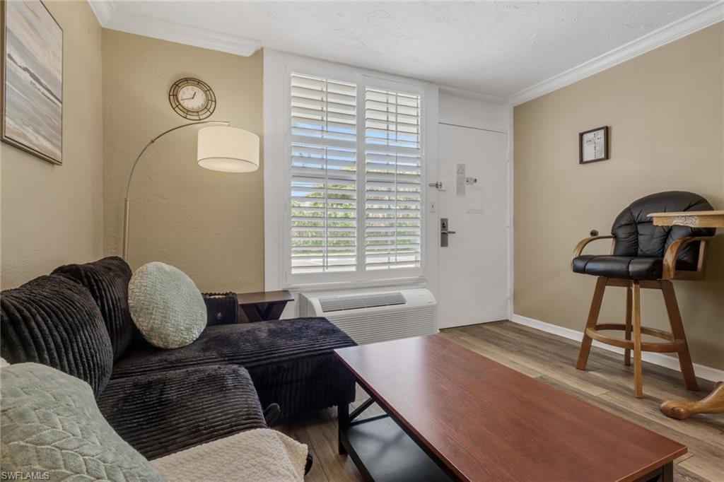 2555 Tamiami TRL N 115 photo 8