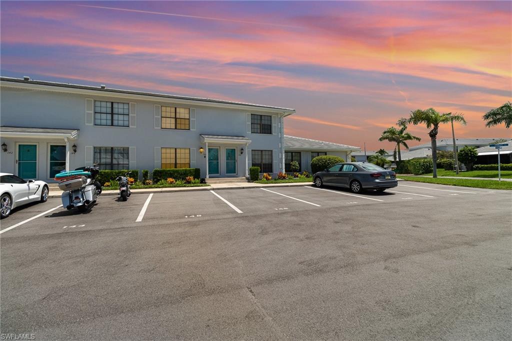 146 Clyburn WAY W I-6