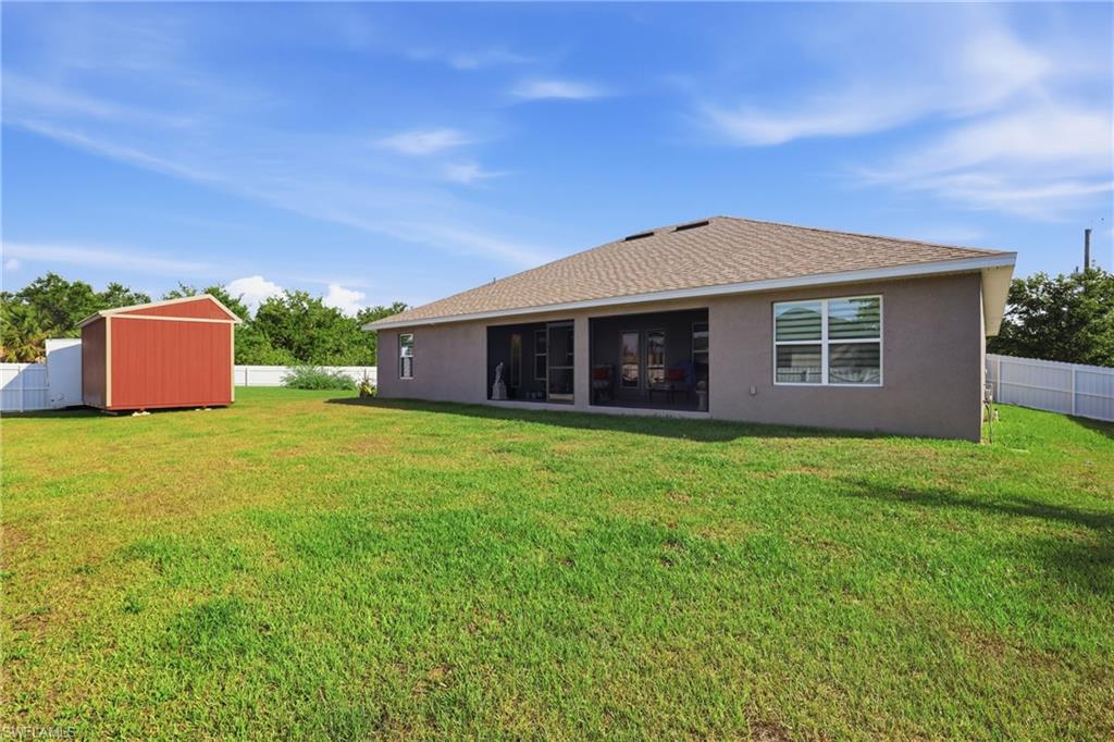 14735 Keystone BLVD photo 32