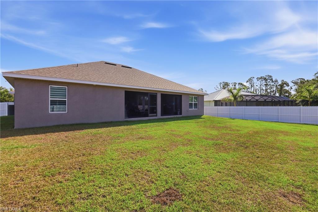 14735 Keystone BLVD photo 33