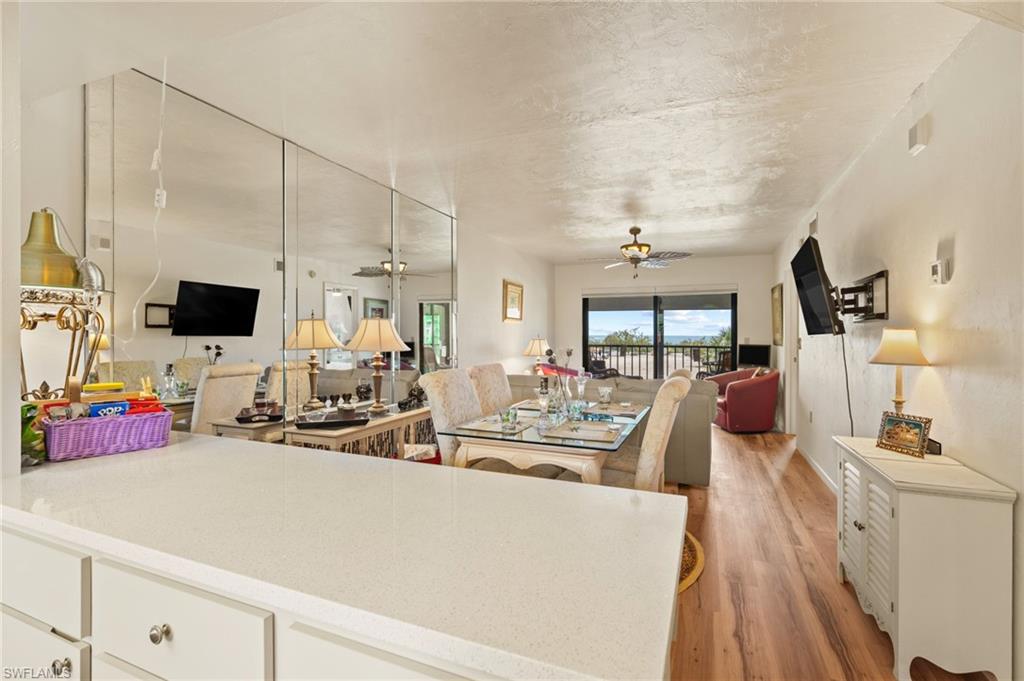 Island Seating/Breakfast Bar