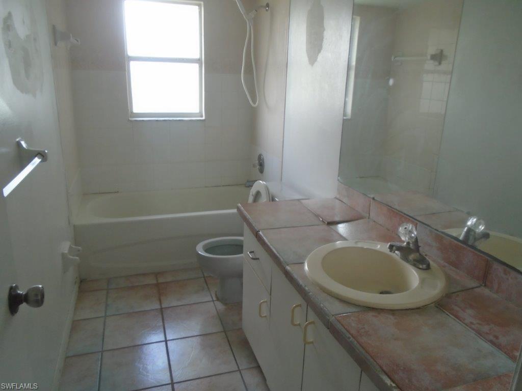 129 SW Trafalgar PKWY photo 9