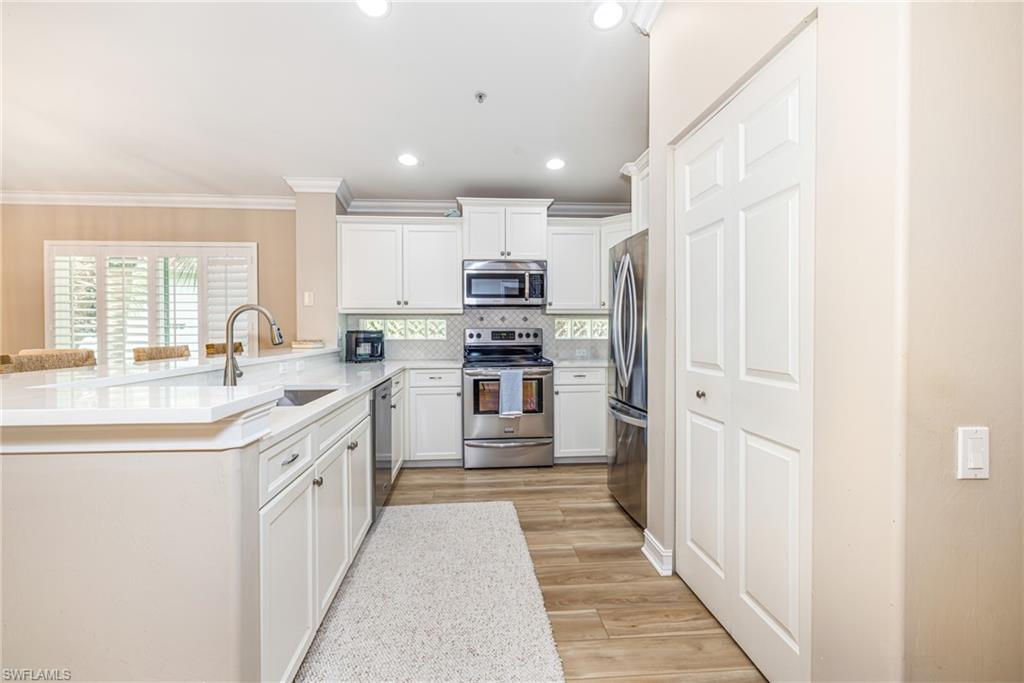 975 Tarpon Cove DR 204 photo 6