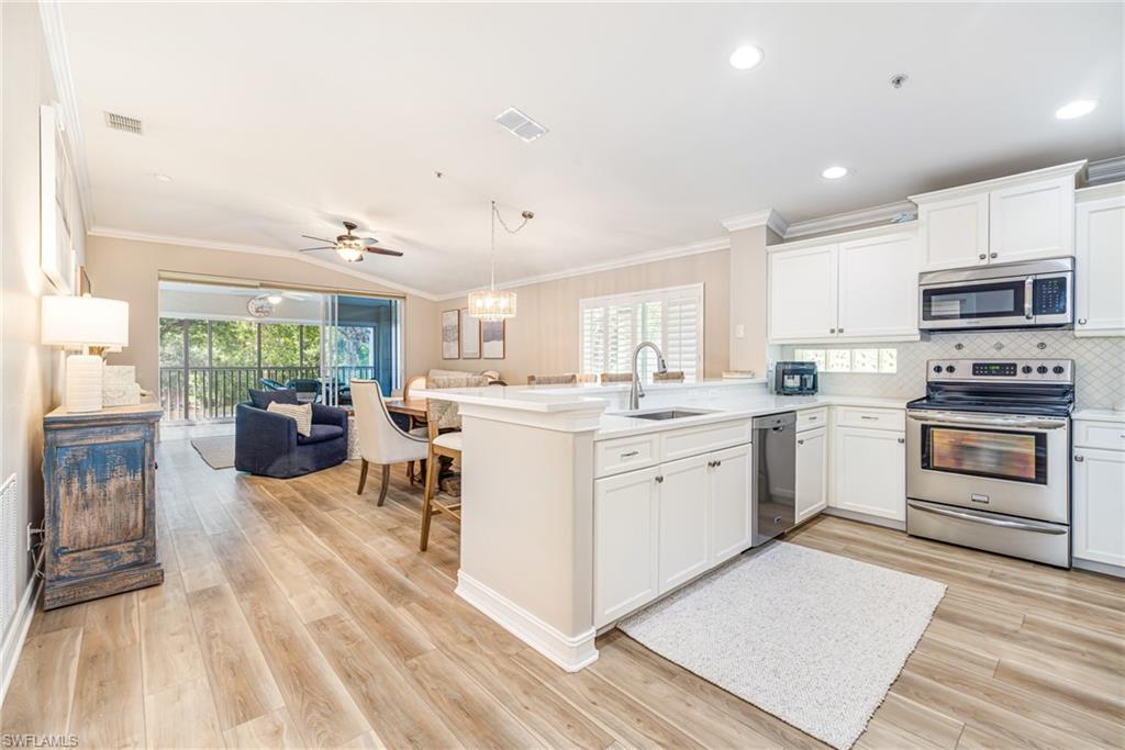 975 Tarpon Cove DR 204