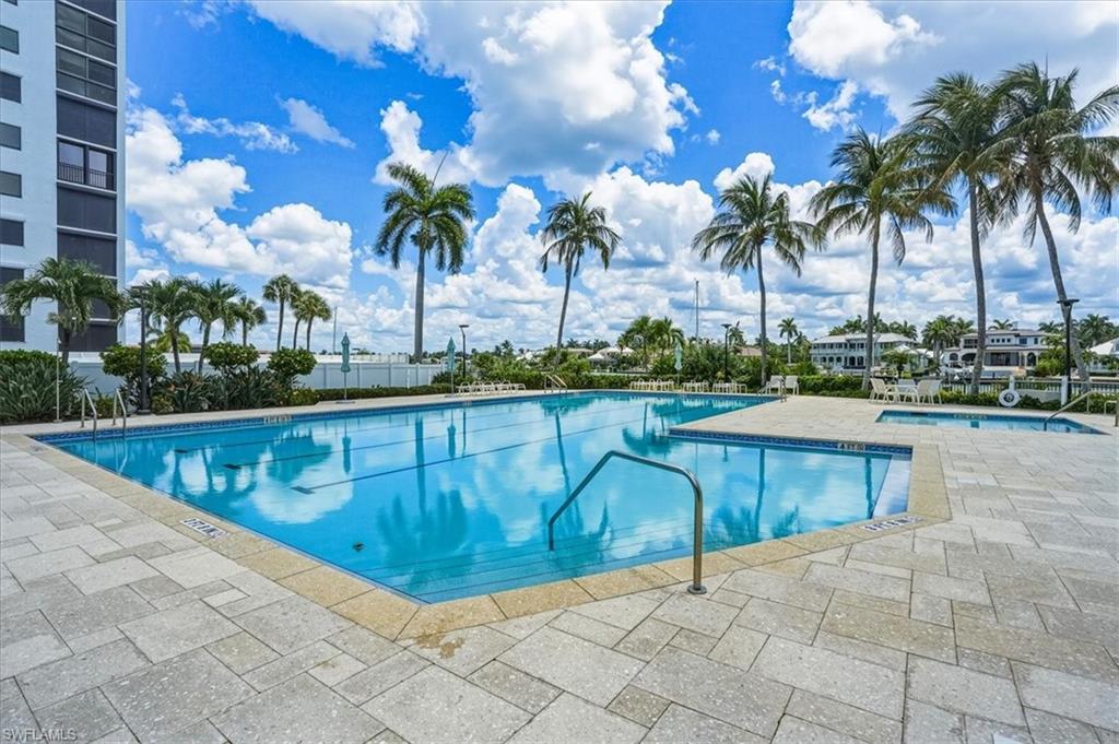 2400 Gulf Shore BLVD N 604 photo 38