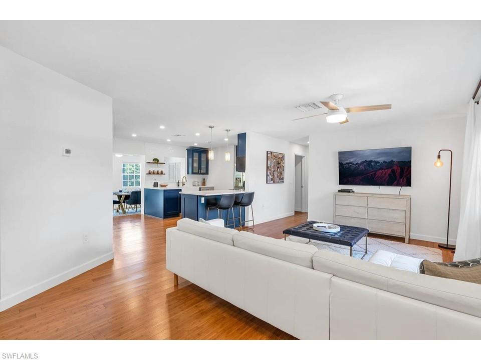 250 Willowick DR