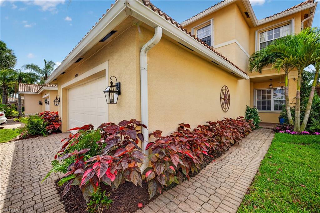 10284 Crepe Jasmine LN