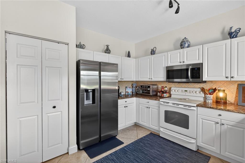10284 Crepe Jasmine LN photo 11