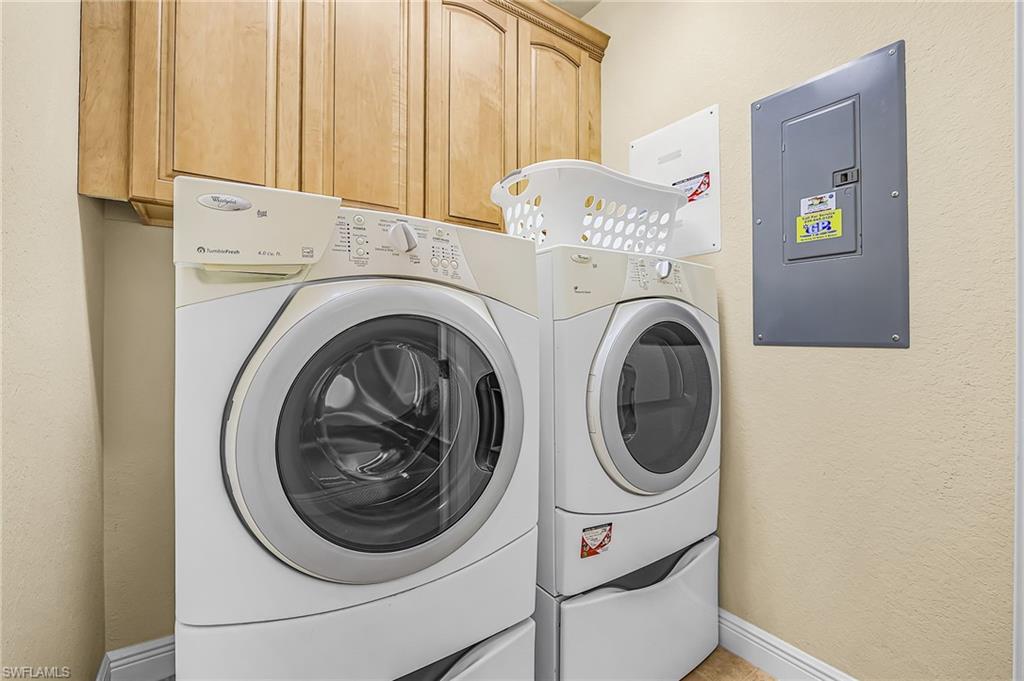 4235 SE 20th PL C503 photo 37