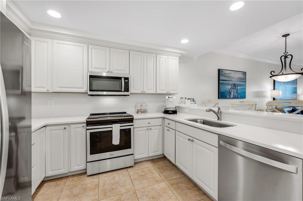 221 9th ST S 123
