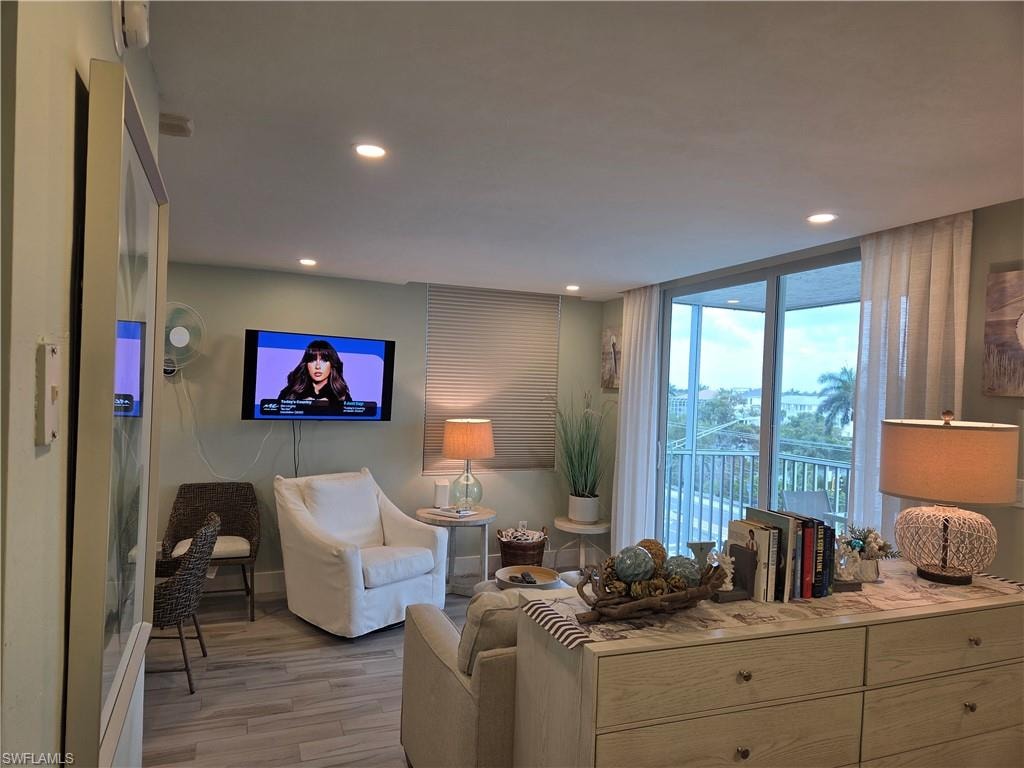 5500 Bonita Beach RD 508 photo 15