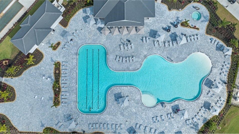 Bird's eye view of a pool area