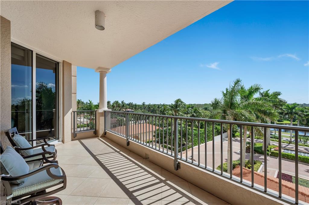 East balcony with Lake views