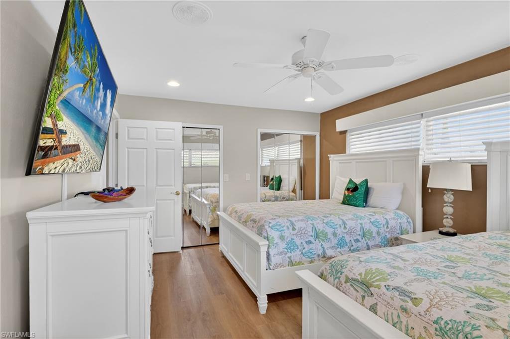 9879 El Greco CIR photo 18