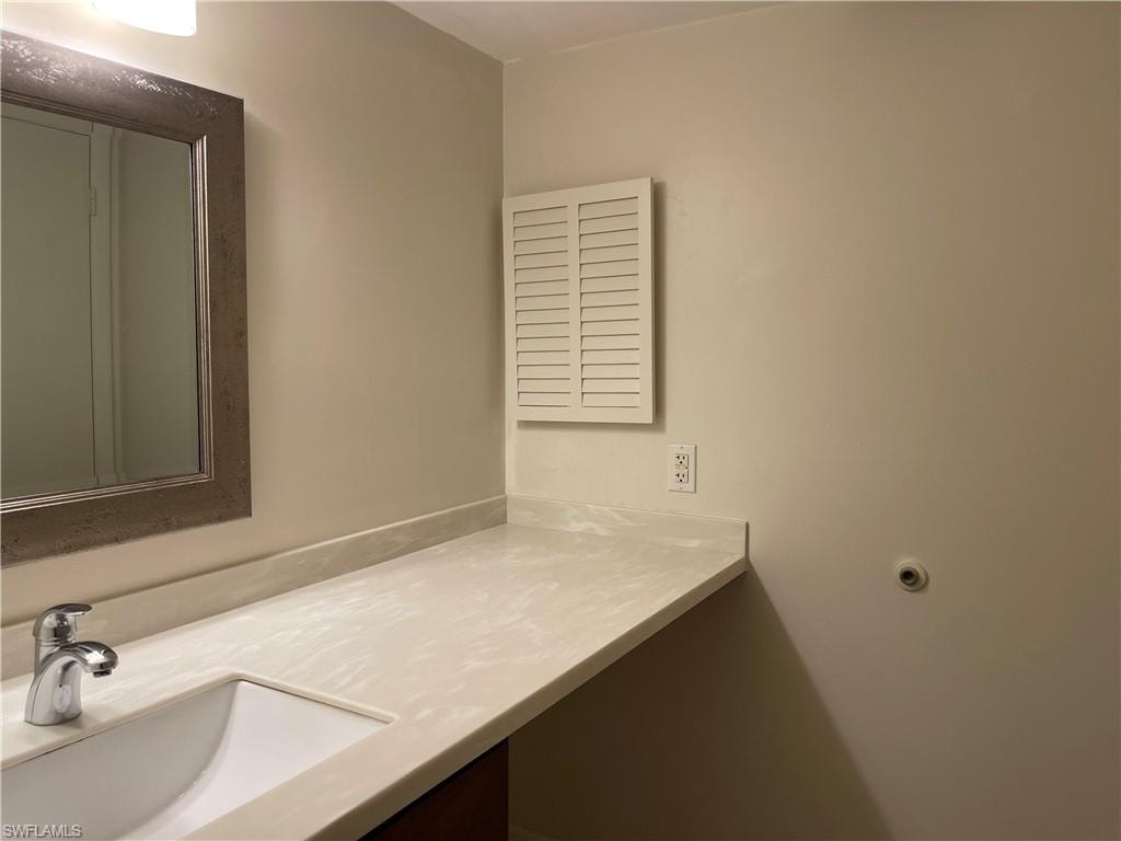 2079 Barkeley LN 19 photo 15