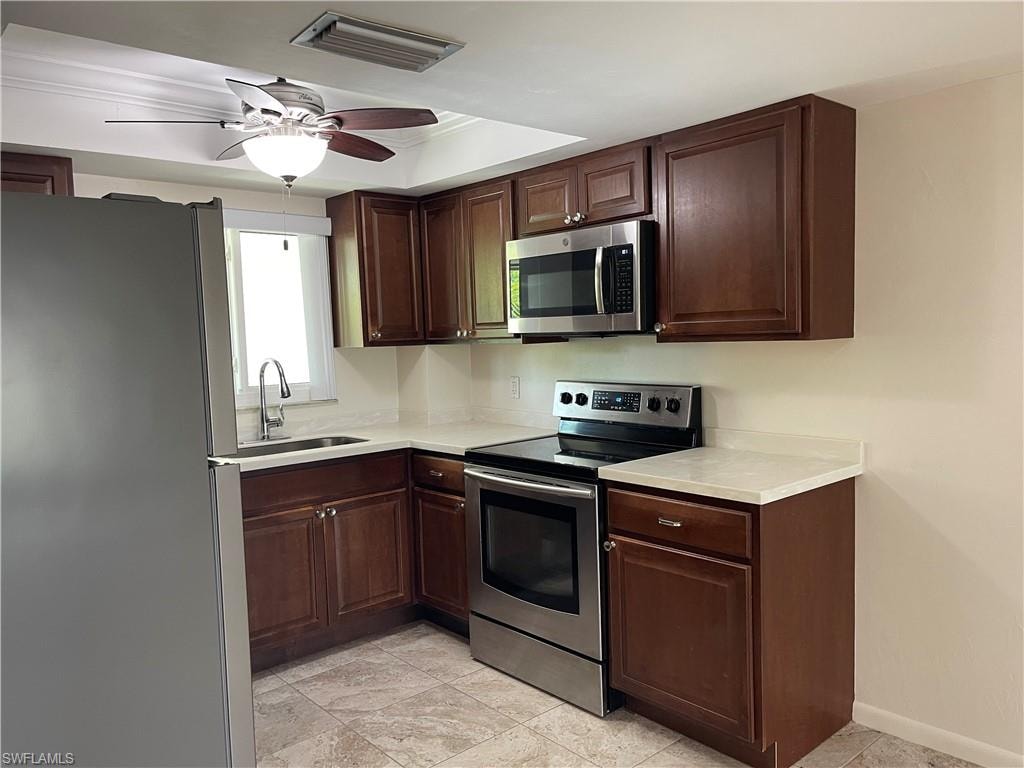 2079 Barkeley LN 19 photo 8