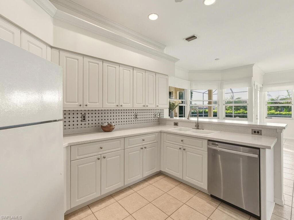 2051 Morning Sun LN photo 17