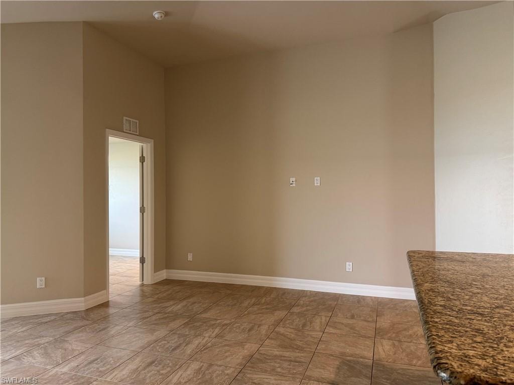 1715 1st AVE photo 6