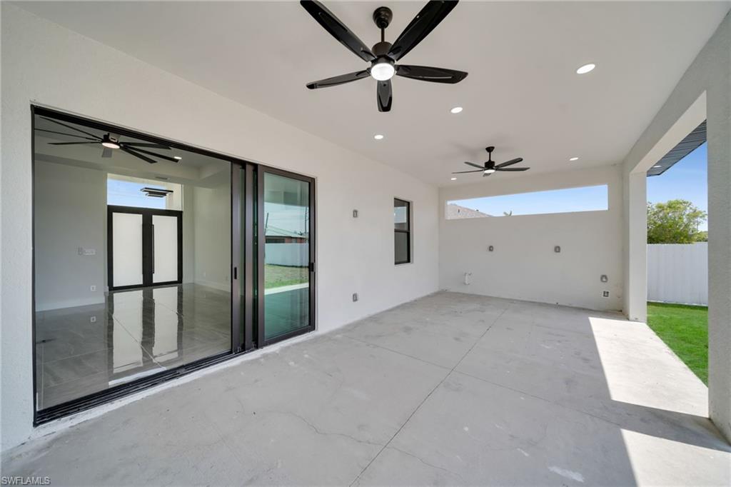 1226 NE Juanita PL photo 32