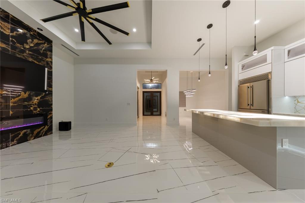 Living room/kitchen area
