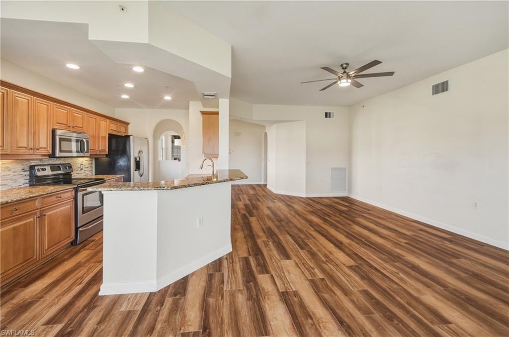3053 Driftwood WAY 3907 photo 9
