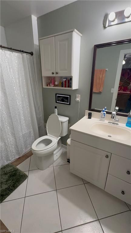 246 SE 7th ST photo 13