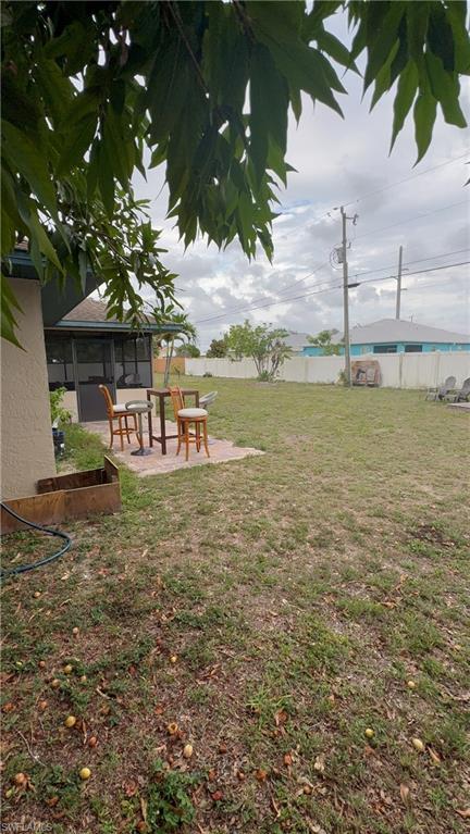 246 SE 7th ST photo 15
