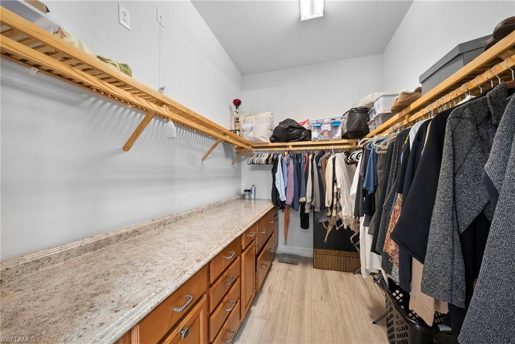 955 Tivoli CT photo 27