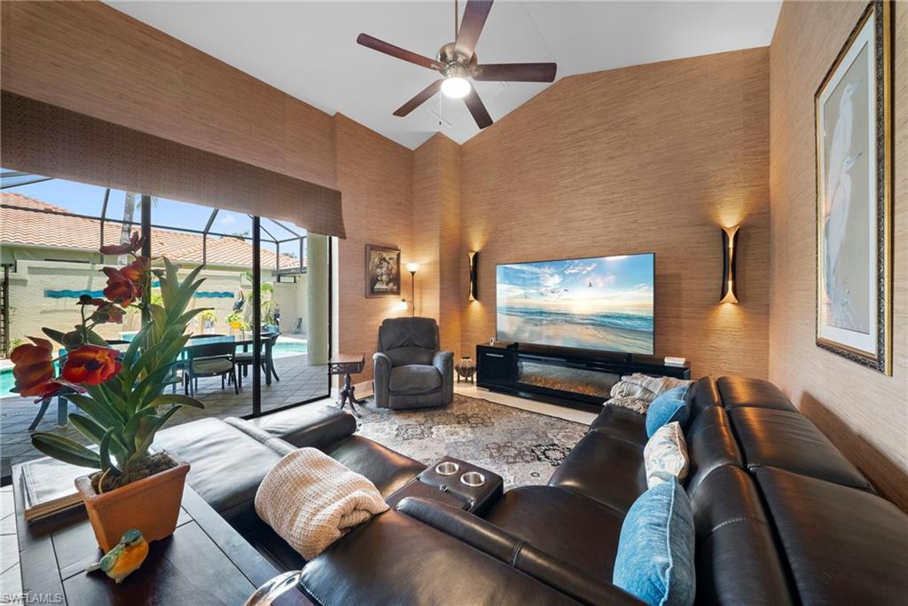955 Tivoli CT photo 6