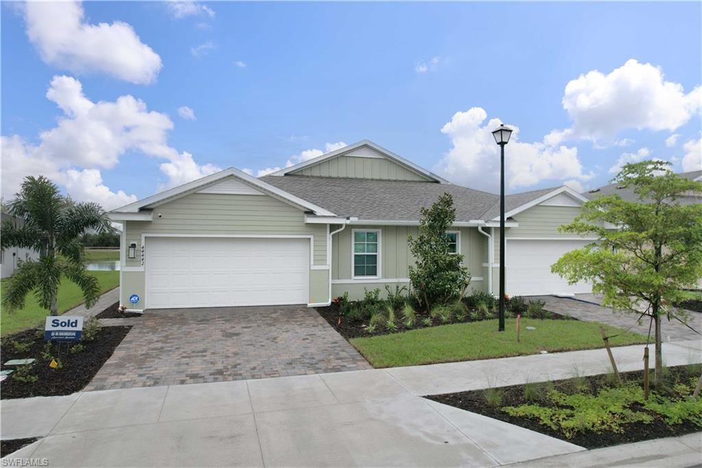 44442 Palm Frond DR