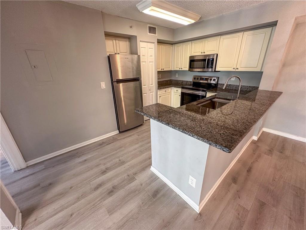 1250 Wildwood Lakes BLVD 206 photo 9