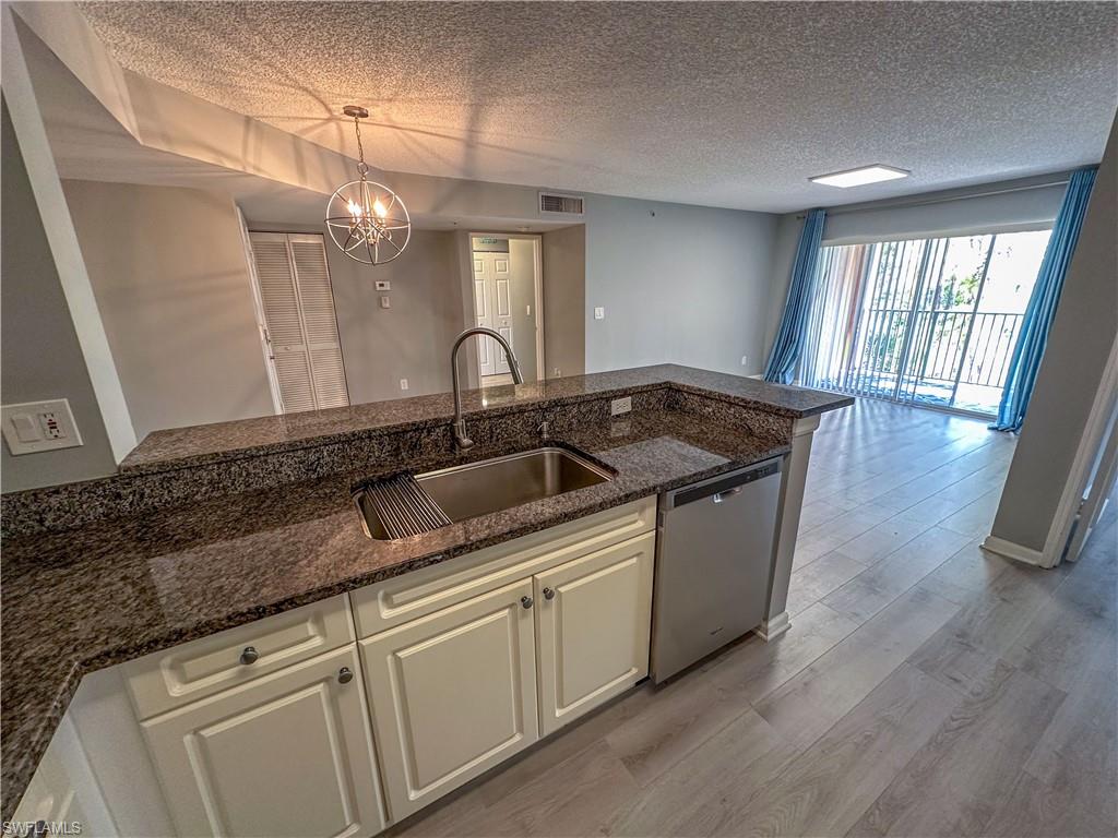1250 Wildwood Lakes BLVD 206 photo 11
