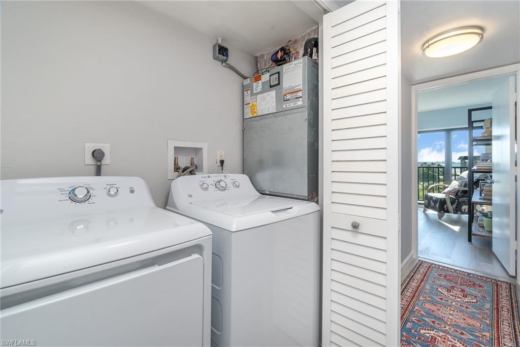 2810 Estero BLVD 511 photo 23