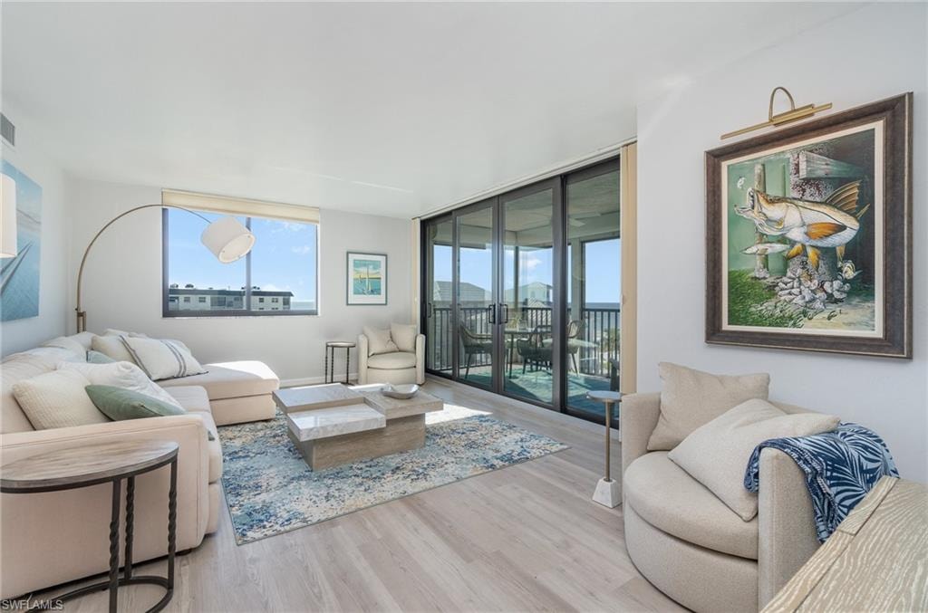 2810 Estero BLVD 511