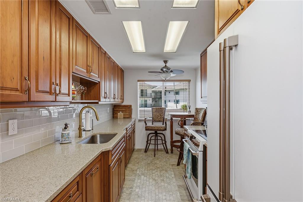 3410 Gulf Shore BLVD N 203