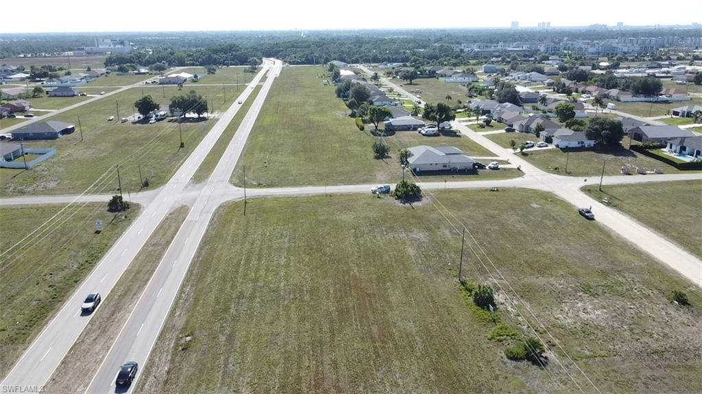 2098 Diplomat PKWY E photo 10