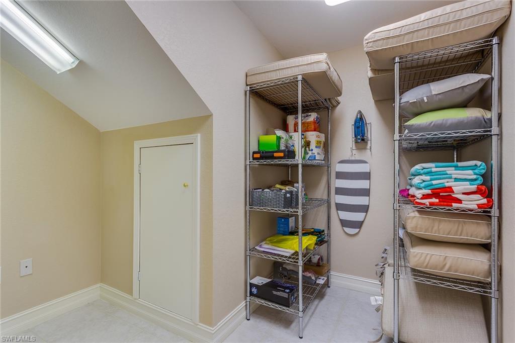 8177 Saratoga DR 1002 photo 23