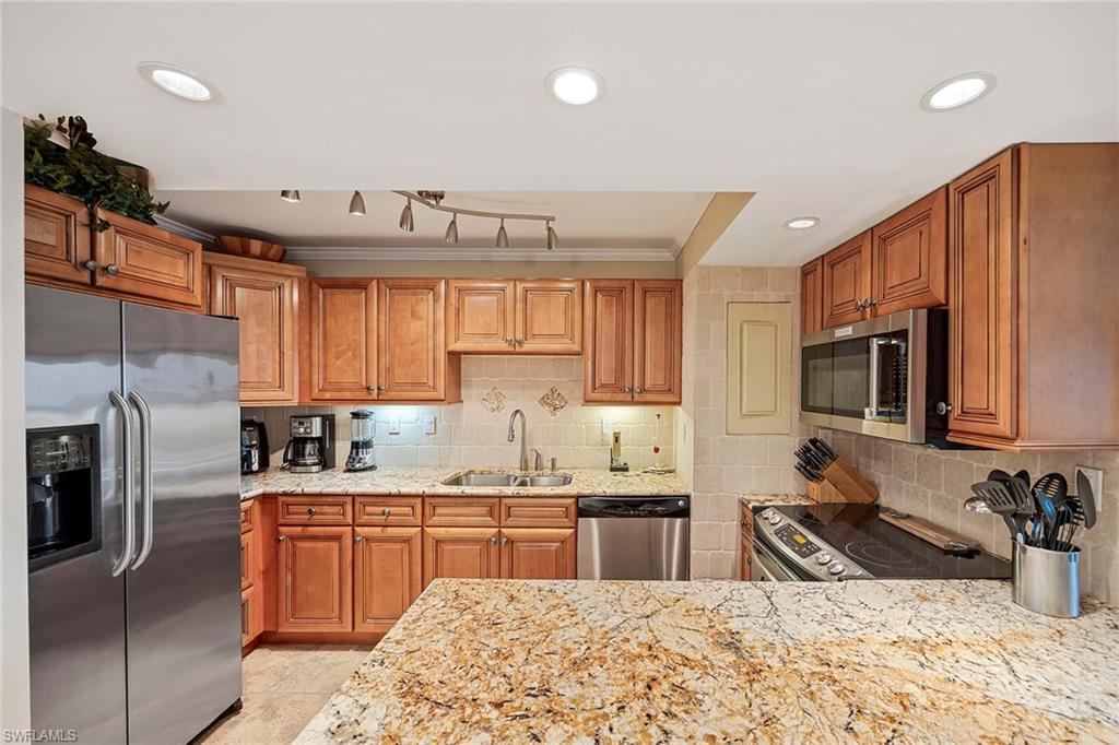 3443 Gulf Shore BLVD N 808 photo 13