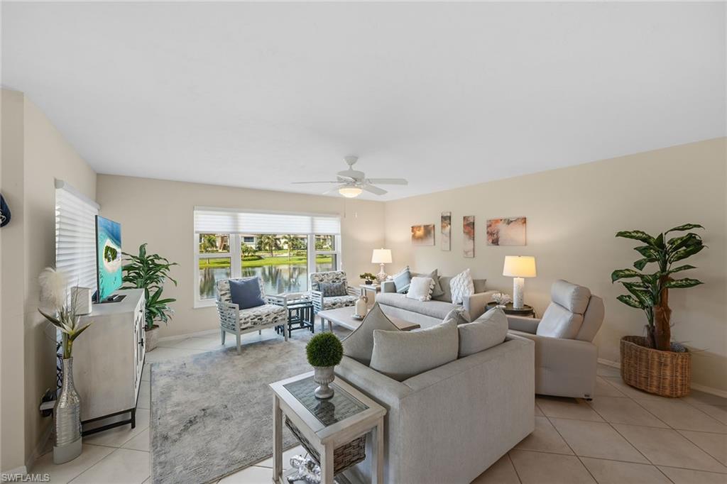 Living Room w/ Recliner