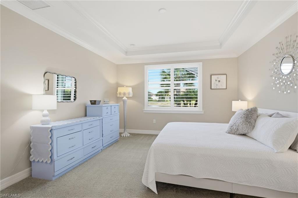 King size bed