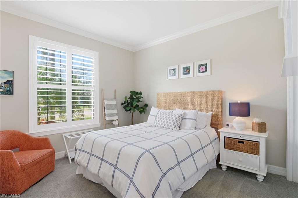 Bedroom 1 with queen size bed