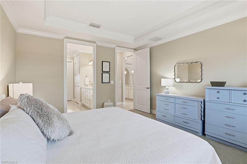 King size bed