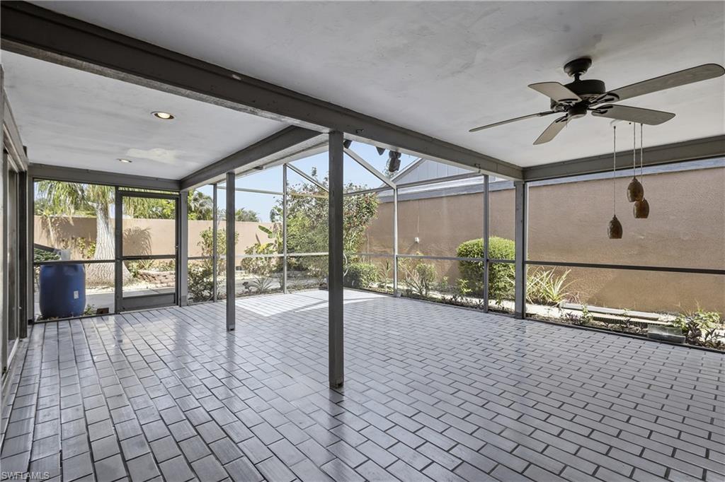 9753 Maplecrest CIR photo 26