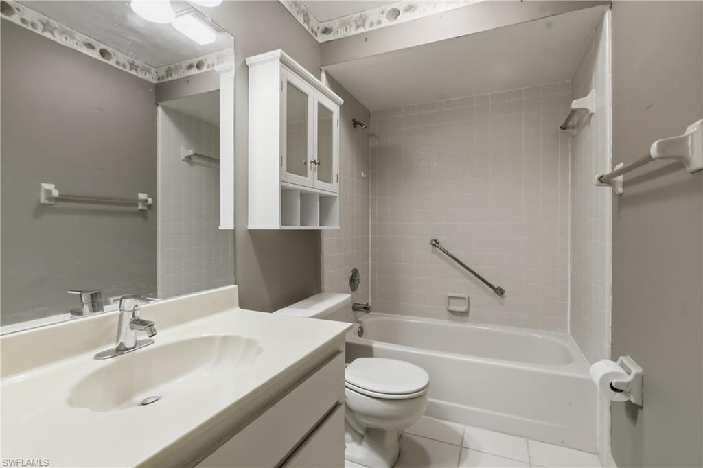 9753 Maplecrest CIR photo 22