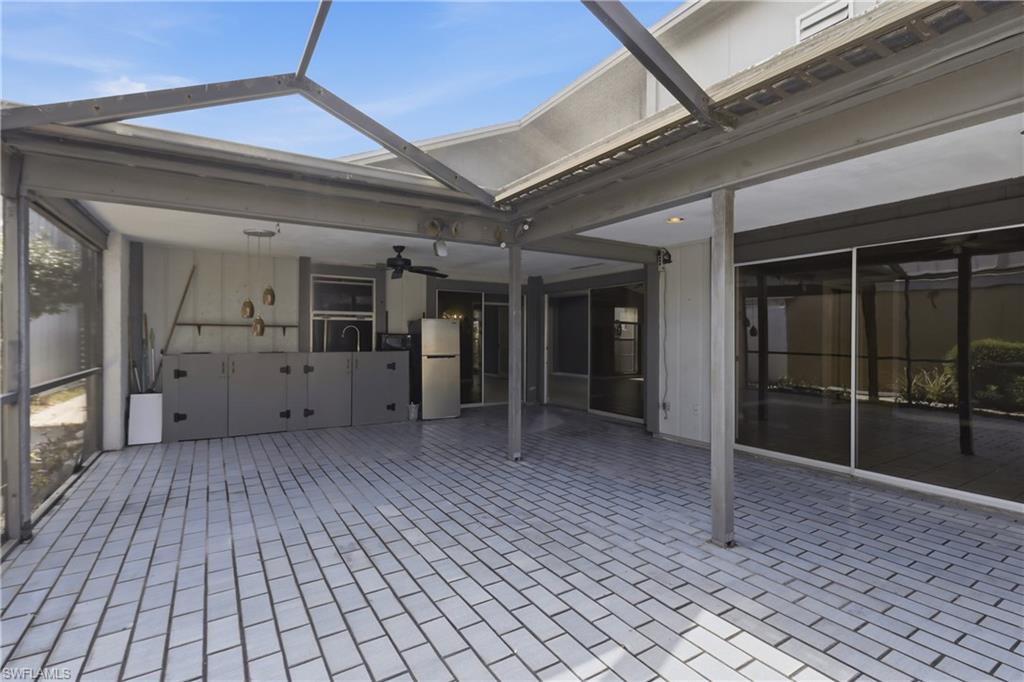 9753 Maplecrest CIR photo 28