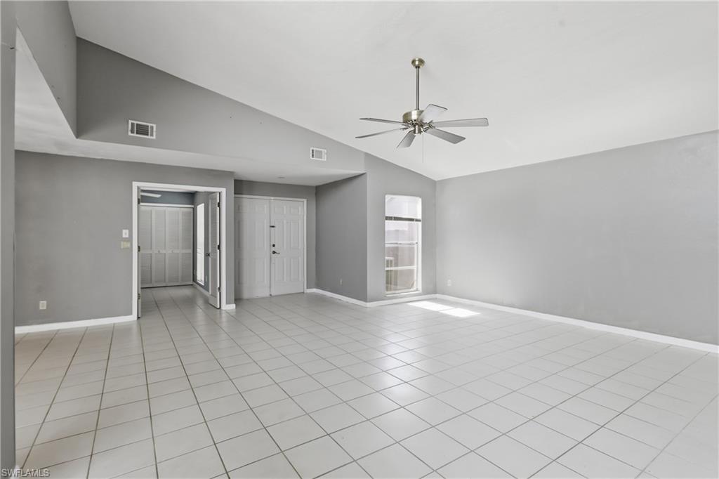 9753 Maplecrest CIR photo 9